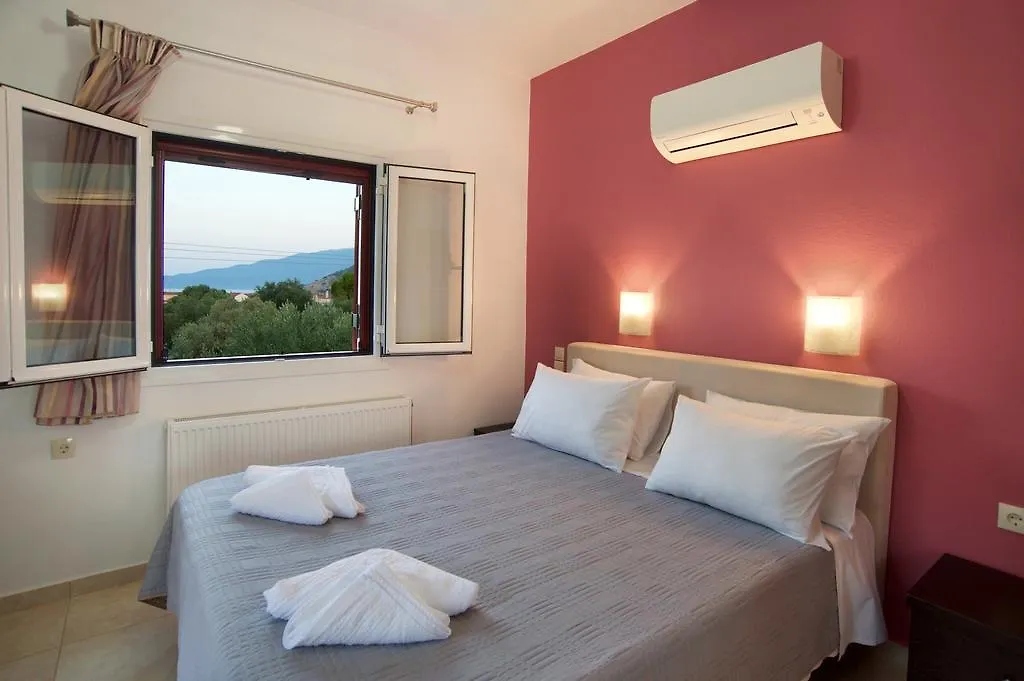 Regina Ioanna Villas Ajía Effimía 0*,  Görögország
